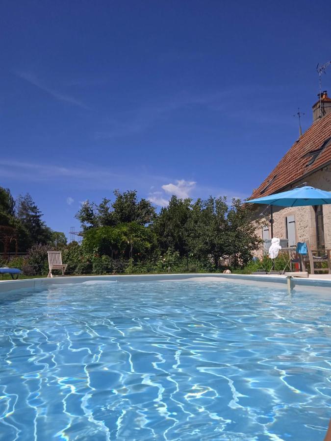 L'Amalgam' Bed and Breakfast Ainay-le-Vieil Exteriör bild