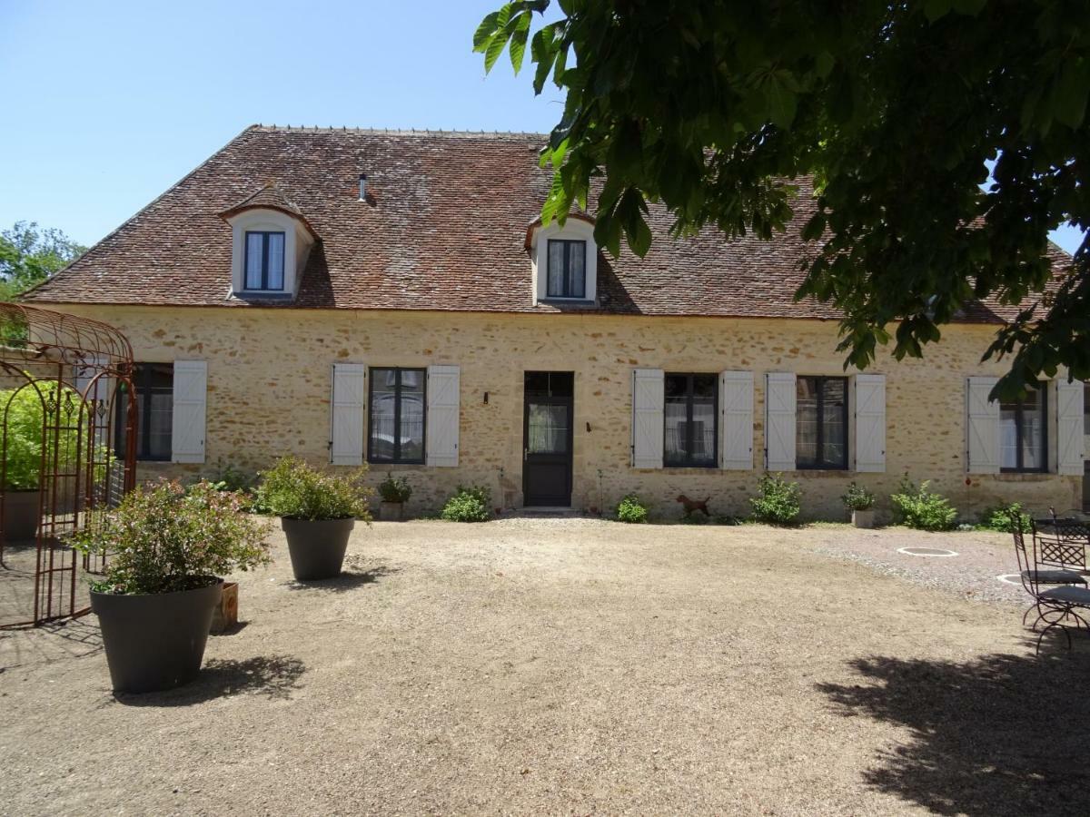L'Amalgam' Bed and Breakfast Ainay-le-Vieil Exteriör bild